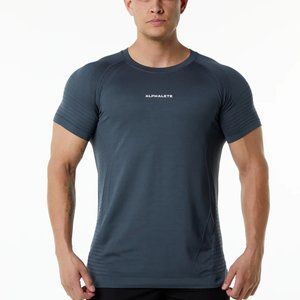 NWT alphalete ozone tee t-shirt Men's Seamless Short Sleeve carbon small s